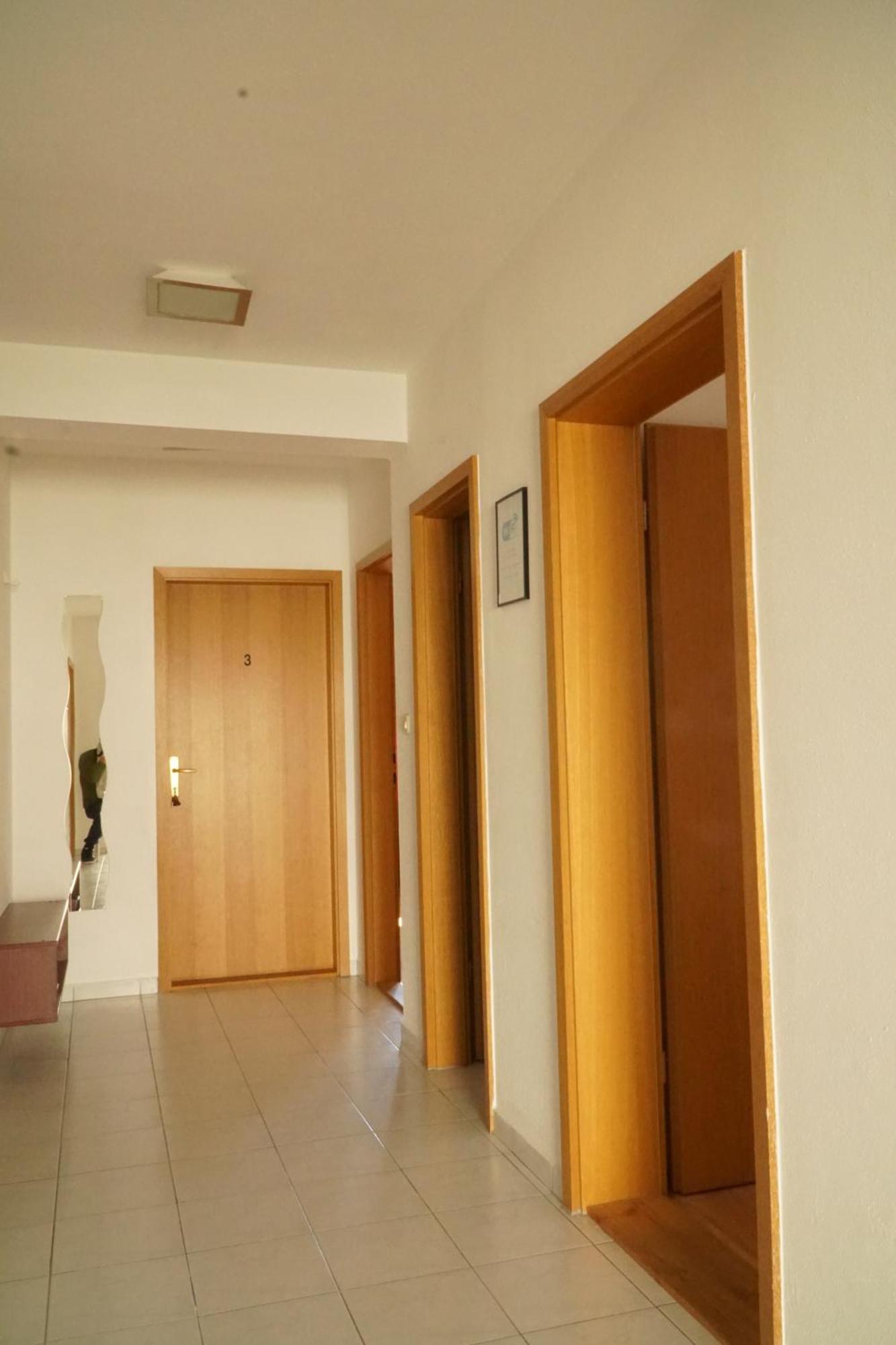 Villa Mily Baska Voda Bilik gambar