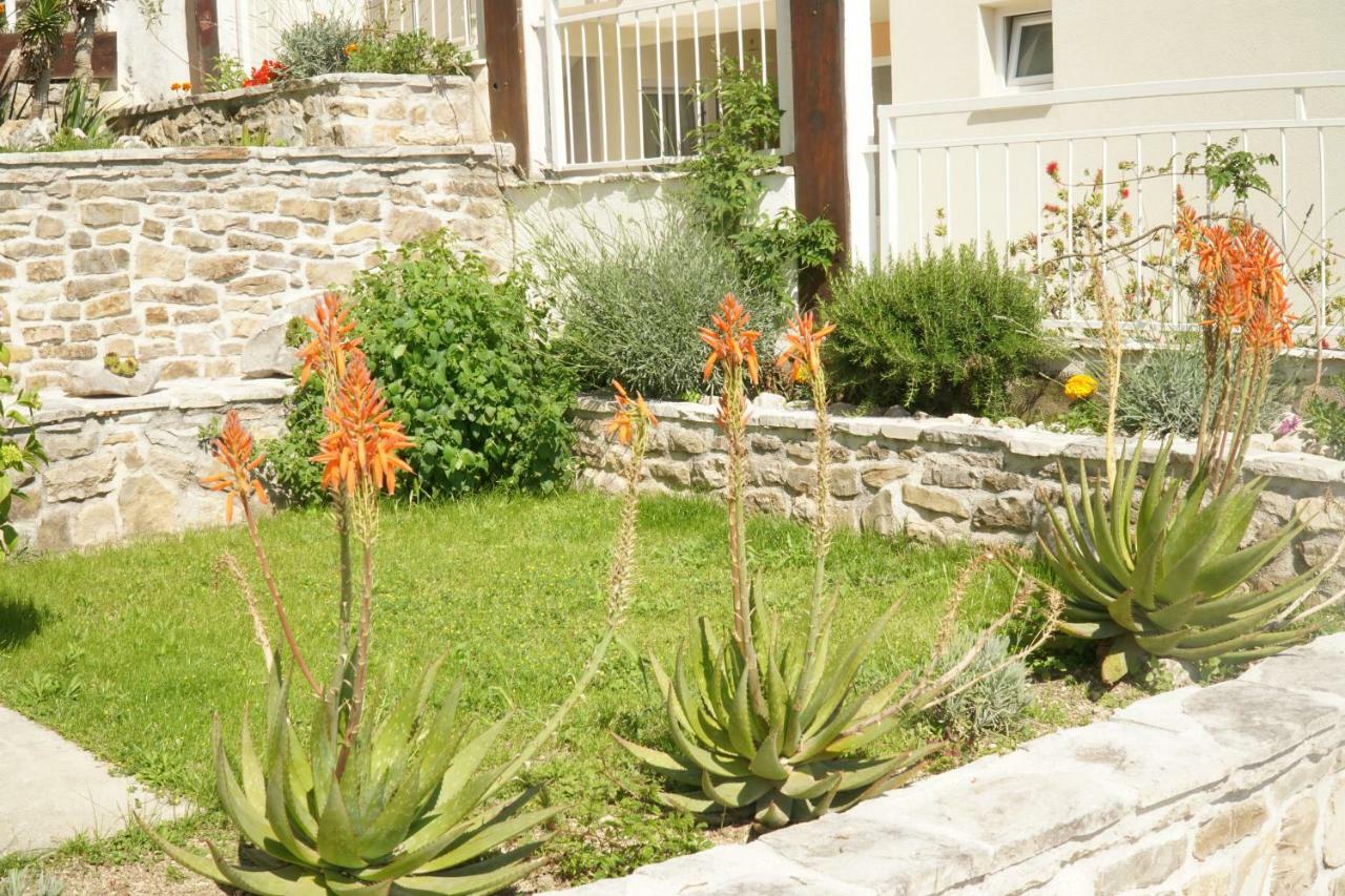 Villa Mily Baska Voda Luaran gambar