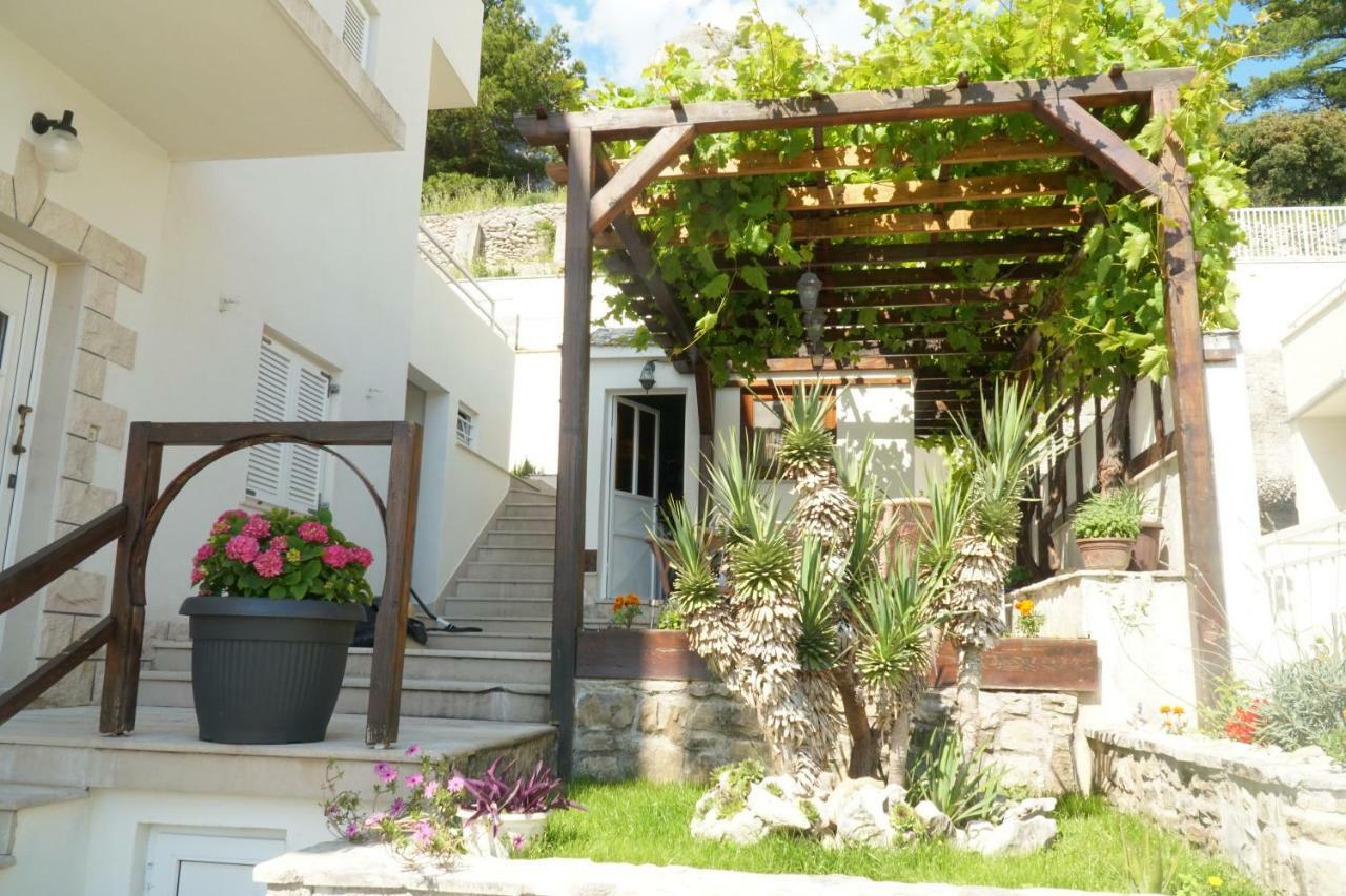 Villa Mily Baska Voda Luaran gambar