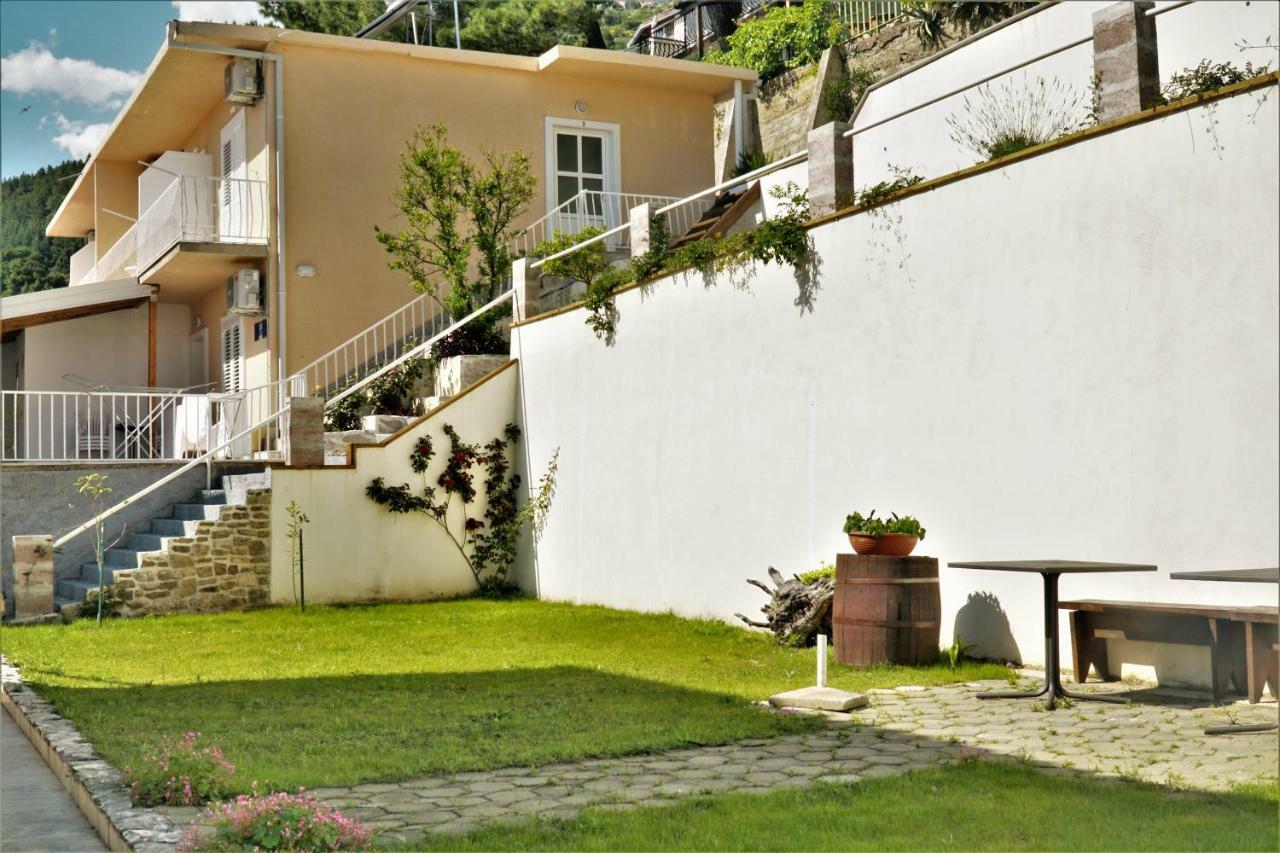 Villa Mily Baska Voda Luaran gambar